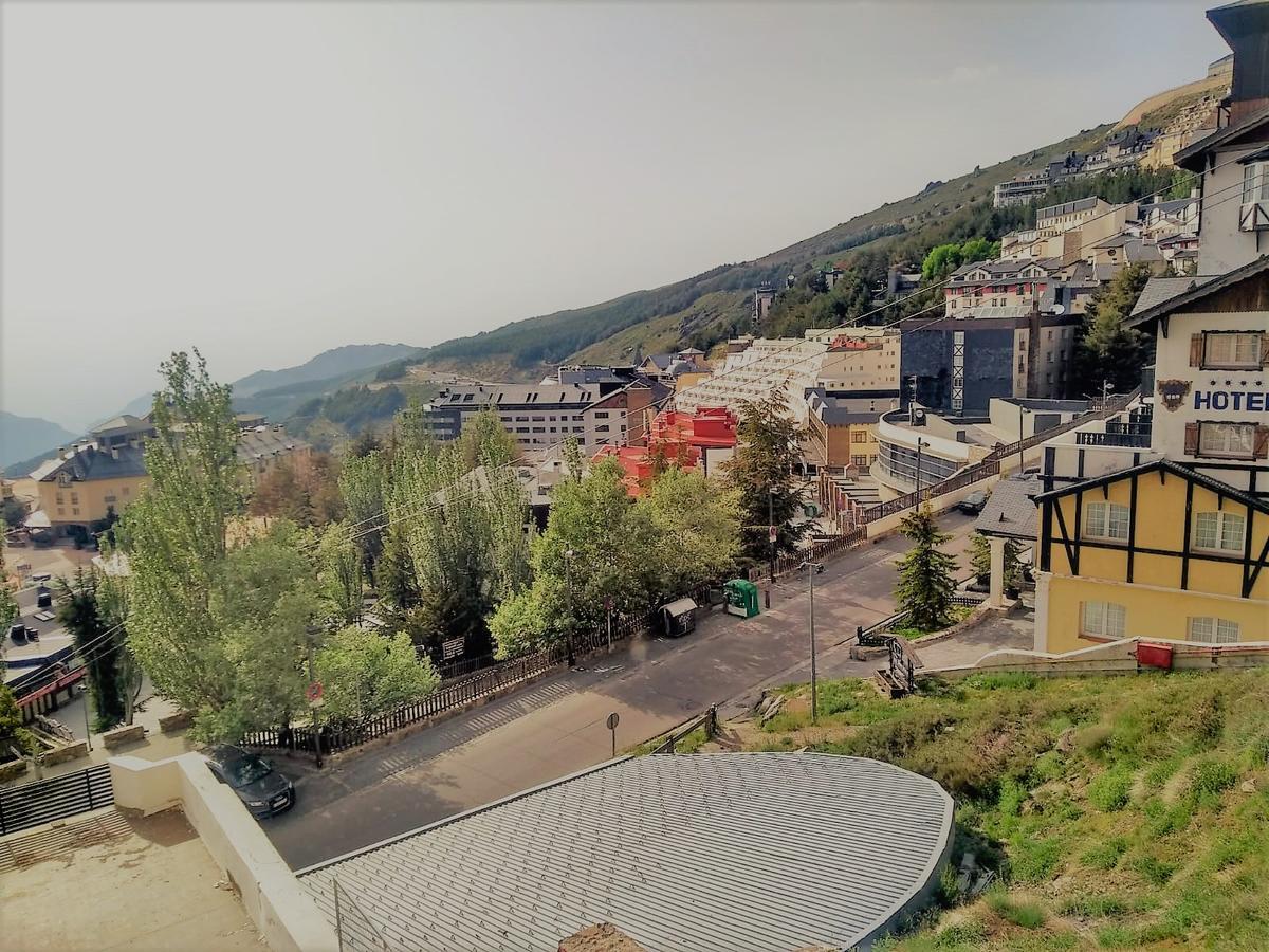סיירה נבדה Todosierranevada Zona Baja - Edificio Alhambra - Junto A Los Telecabinas מראה חיצוני תמונה